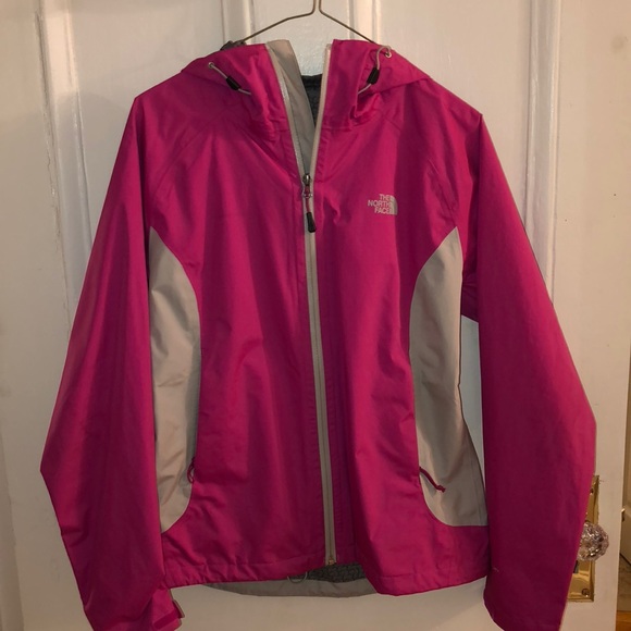 Barely worn! North Face Rain Coat/ Windbreaker